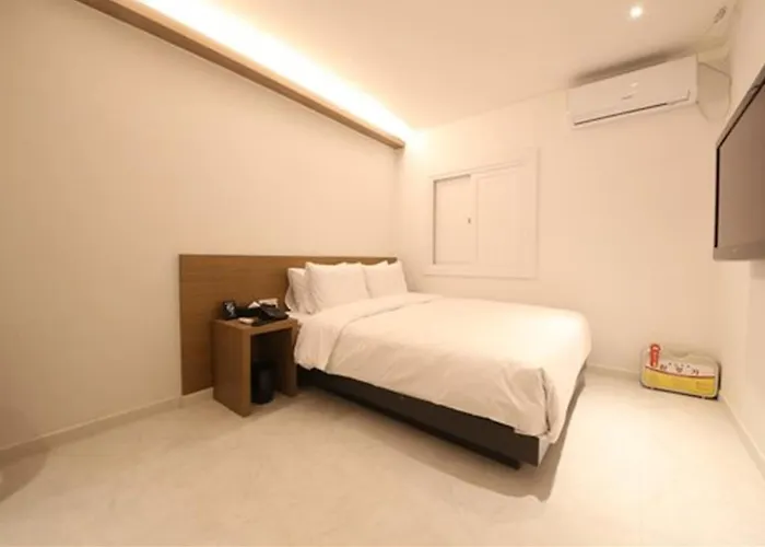 Seomyeon Business J7 Hotel