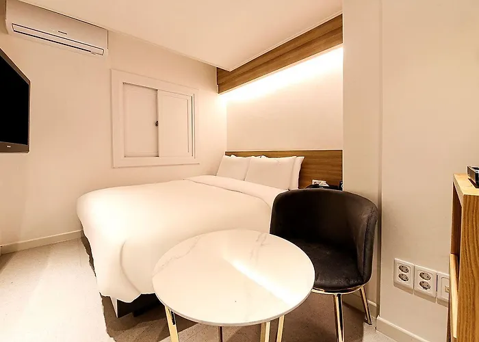 Seomyeon Business J7 Hotel 2*