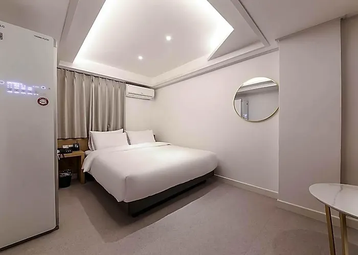 Seomyeon Business J7 Hotel 2*