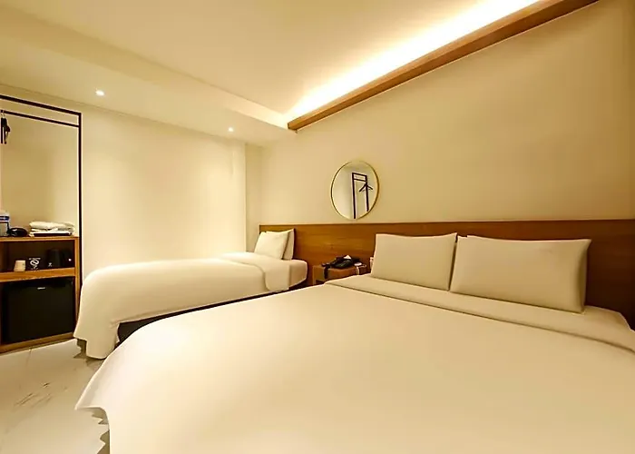 Hotel Seomyeon Business J7 Busan