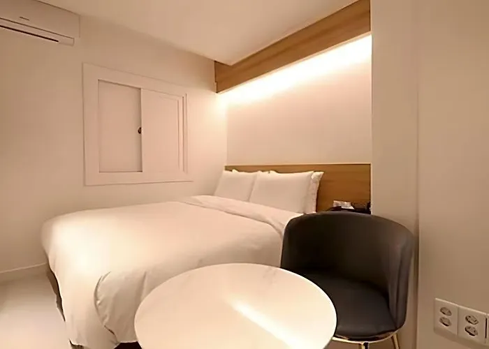 Seomyeon Business J7 Hotel 2*